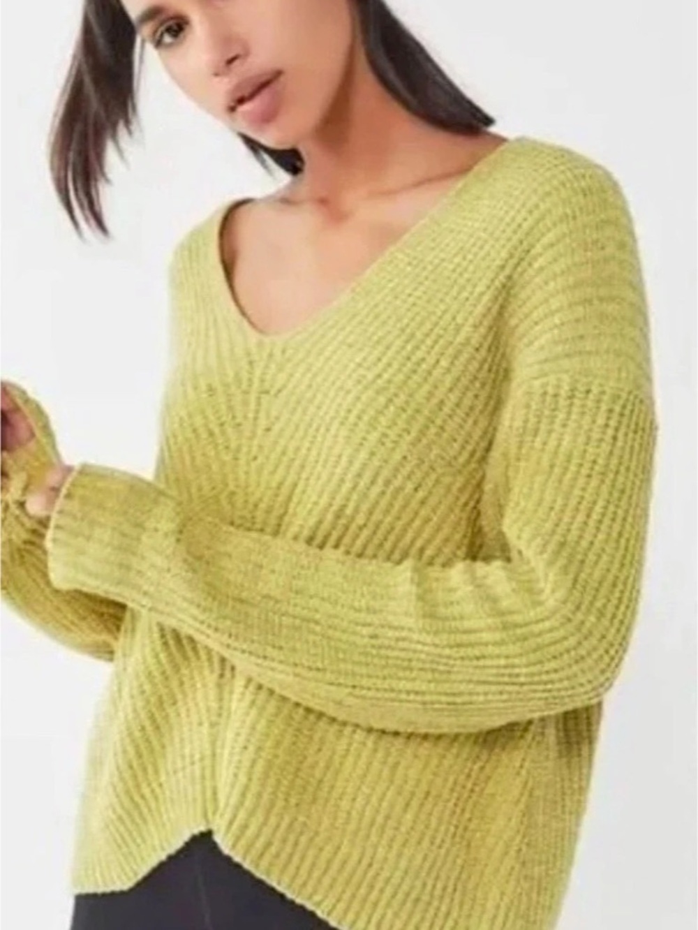Urban Outfitters UO Cozy Chenille V-Neck Sweater Green - Size Large